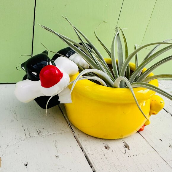 Vintage Tweety Bird and Sylvester Planter Warner Bros Collectible Figurine Vase - Picture 2 of 8